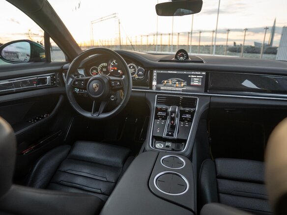 2020 Porsche Panamera Turbo S Executive II Рестайлинг, серый, 13000000 рублей - вид 13