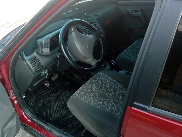 2004 Lada (ВАЗ) 2110, красный, 265000 рублей - вид 4