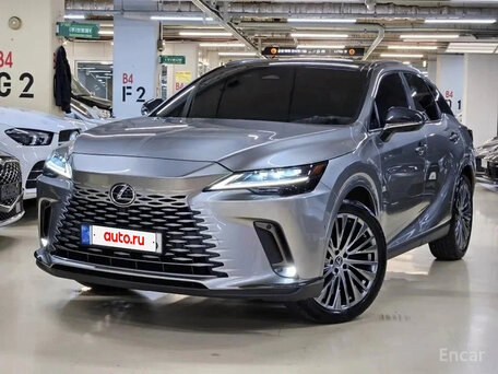 Lexus RX V