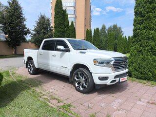 2023 Ram 1500 Crew Cab V, белый, 7500000 рублей, вид 2