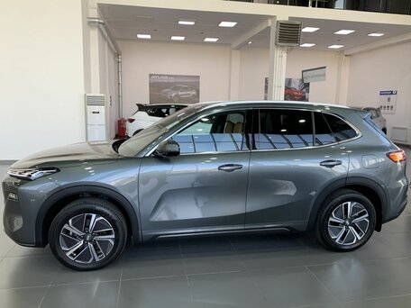 2026 Geely EX5 Гибрид EM-R, серый, 3829990 рублей, вид 2