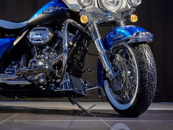 2021 Harley-Davidson Electra Glide Revival, голубой, 2750000 рублей - вид 12