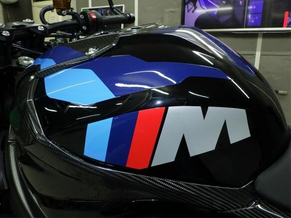 2024 BMW M 1000 R, чёрный, 2117000 рублей - вид 15