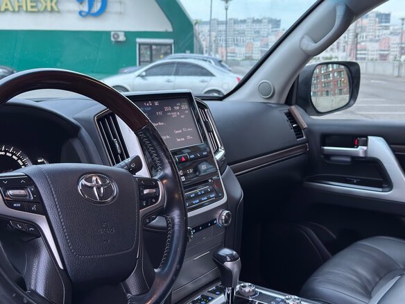2016 Toyota Land Cruiser 200 Series Рестайлинг 2, белый - вид 21