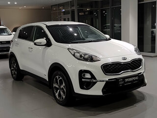 2019 Kia Sportage IV Рестайлинг, белый, 2097000 рублей, вид 3
