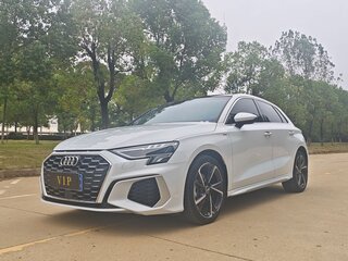 2022 Audi A3 Sportback 35 TFSI IV (8Y), белый, 2134000 рублей, вид 1