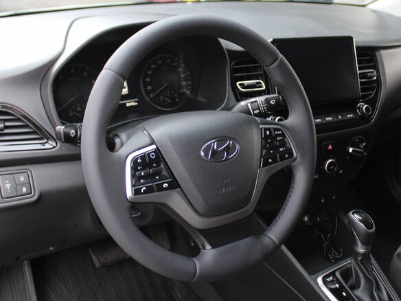 2020 Hyundai Solaris II Рестайлинг, серебристый, 1779000 рублей - вид 8