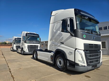 2026 Volvo FH, белый, 18600000 рублей, вид 1