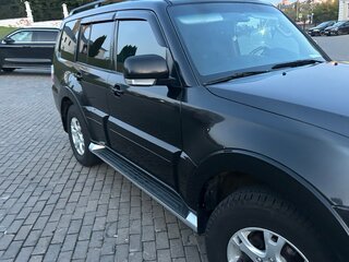 2012 Mitsubishi Pajero IV Рестайлинг 1, чёрный, 1950000 рублей, вид 4