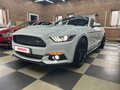 2016 Ford Mustang VI, белый, 2700000 рублей - вид 3