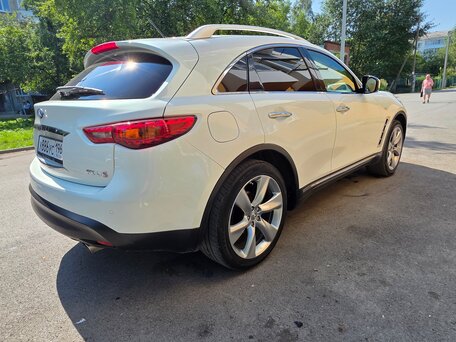 2009 Infiniti FX35 II (S51), белый, 1300000 рублей, вид 3