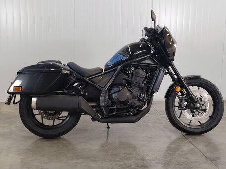 2023 Honda CMX 1100 Rebel, чёрный, 999000 рублей, вид 1