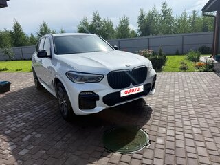 2019 BMW X5 30d IV (G05/G18), белый, 5500000 рублей, вид 3