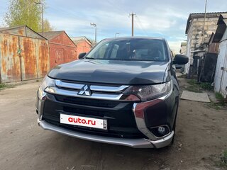 2015 Mitsubishi Outlander III Рестайлинг 2, серый, 1333000 рублей, вид 2