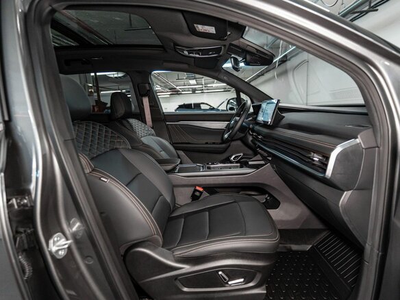2026 Geely Okavango I Рестайлинг, серый, 3993990 рублей - вид 16