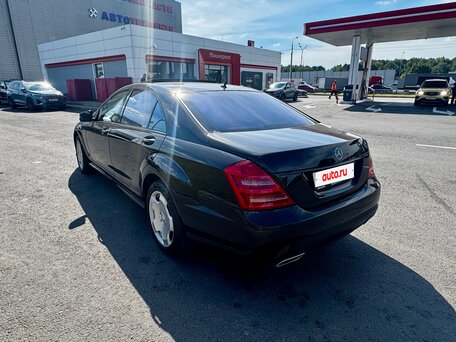 2009 Mercedes-Benz S-Класс 500 V (W221) Рестайлинг, чёрный, 1350000 рублей, вид 3