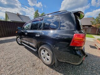 2014 Toyota Land Cruiser 200 Series Рестайлинг 1, чёрный, 3700000 рублей, вид 4