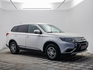 2015 Mitsubishi Outlander III Рестайлинг 2, белый, 1245000 рублей, вид 3