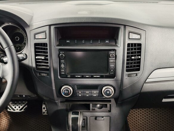 2014 Mitsubishi Pajero IV Рестайлинг 1, коричневый, 1900000 рублей - вид 14
