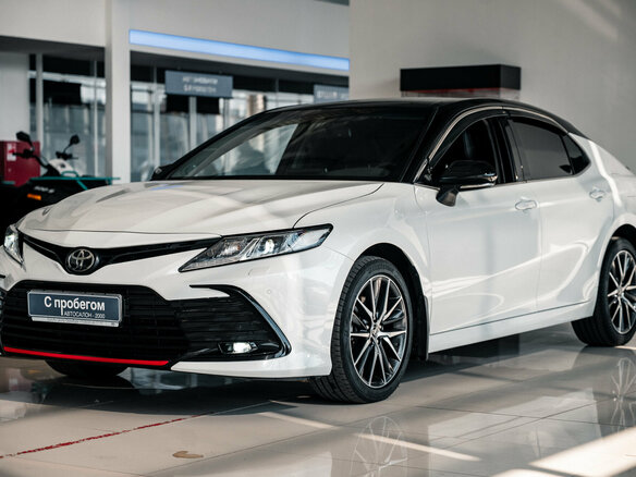 2021 Toyota Camry VIII (XV70) Рестайлинг, белый
