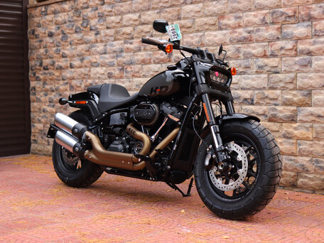 2023 Harley-Davidson Fat Bob, чёрный, 2350000 рублей, вид 2
