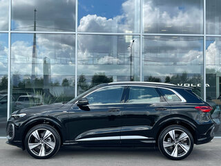 2025 Audi Q5 40 TFSI III (GU), чёрный, 7900000 рублей, вид 4