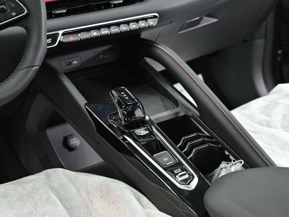 2024 Geely Coolray I Рестайлинг, серый, 2045000 рублей - вид 17