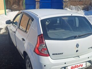 2010 Renault Sandero I, белый, 320000 рублей, вид 3