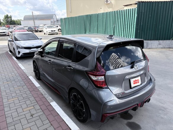 2018 Nissan Note Nismo S e-Power II Рестайлинг, серый, 1600000 рублей - вид 6