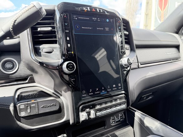 2023 RAM 3500, пурпурный, 16750000 рублей - вид 11