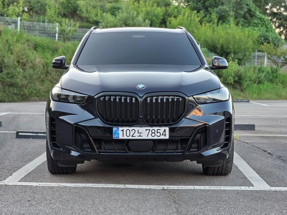 2026 BMW X5 40i IV (G05/G18) Рестайлинг, чёрный, 13550000 рублей - вид 2