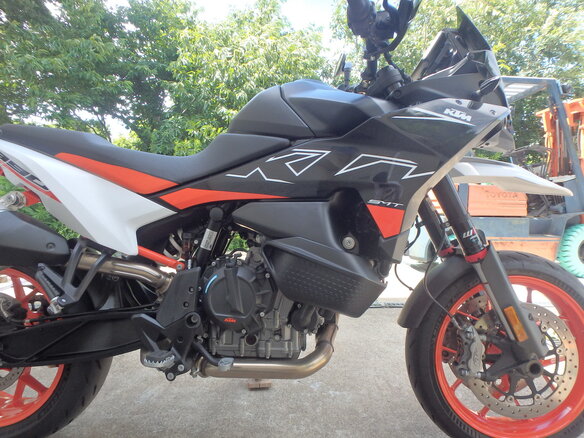 2023 KTM 890 SMT, чёрный, 1200000 рублей - вид 14