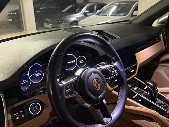 2019 Porsche Cayenne S III, бежевый, 5800000 рублей - вид 6