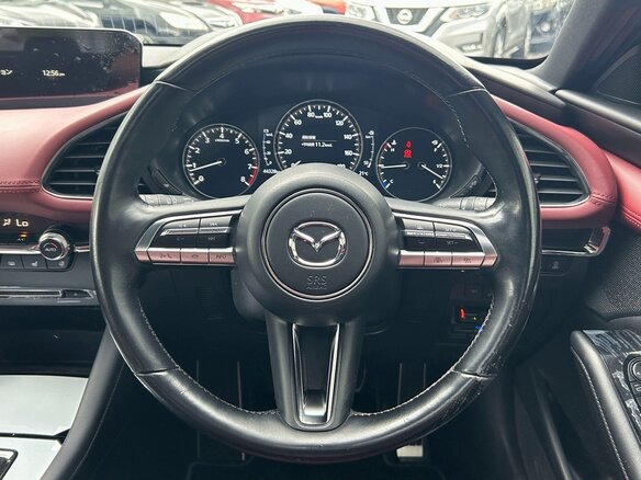 2023 Mazda 3 IV (BP), белый, 1320000 рублей - вид 10