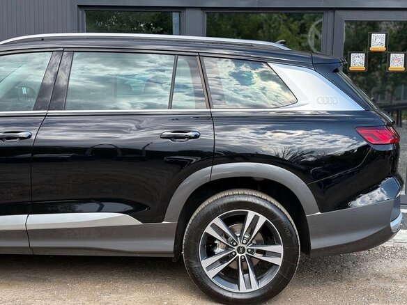 2026 Audi Q6 40 TFSI, чёрный - вид 7