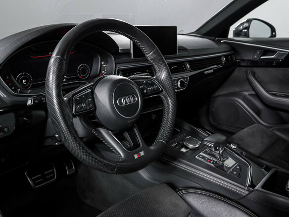 2017 Audi A4 V (B9), белый - вид 13