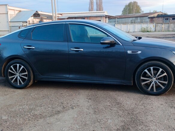 2017 Kia Optima IV, серый, 1490000 рублей - вид 3