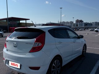 2013 Hyundai Solaris I, белый, 650000 рублей, вид 4