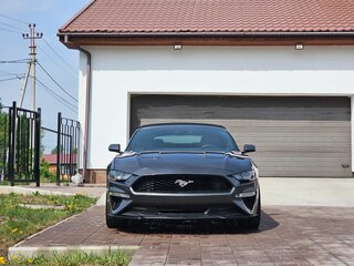 2019 Ford Mustang VI Рестайлинг, серый, 4400000 рублей, вид 4