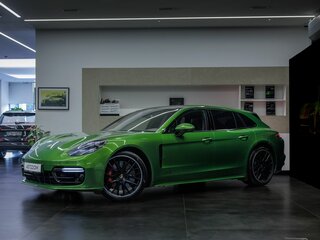 2018 Porsche Panamera GTS Sport Turismo II, зелёный, 9498000 рублей, вид 1