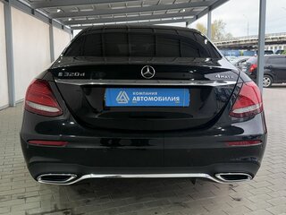 2018 Mercedes-Benz E-Класс 220 d V (W213, S213, C238), чёрный, 2850000 рублей, вид 4