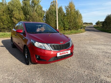 2013 Kia Rio III, красный, 690000 рублей, вид 3