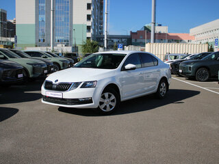 2018 Skoda Octavia III (A7) Рестайлинг, белый, 1685200 рублей, вид 1