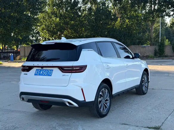 2023 Geely Vision X6 Pro, белый - вид 3