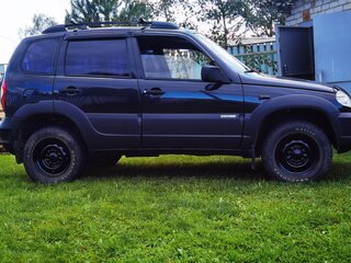 2011 Chevrolet Niva I Рестайлинг, чёрный, 309000 рублей, вид 3