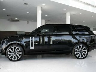2025 Land Rover Range Rover P530 MHEV Long V, чёрный, 22500000 рублей, вид 3