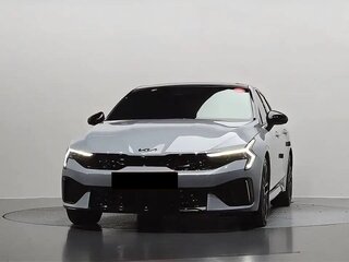 2025 Kia K5 III Рестайлинг, серебристый, 3270000 рублей, вид 2