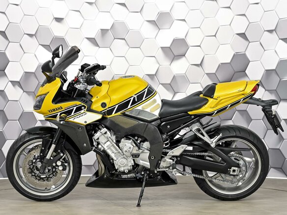 2009 Yamaha FZ1, жёлтый - вид 3