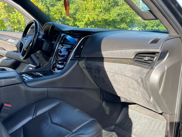 2016 Cadillac Escalade IV, чёрный, 3100000 рублей - вид 8