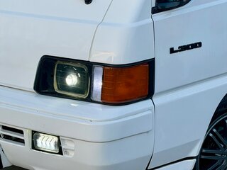1990 Mitsubishi L300 II, белый, 850000 рублей, вид 5
